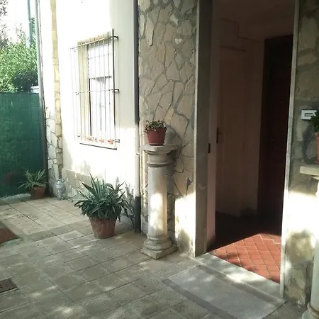 Sophia Mare 1 Apartment Lido di Camaiore